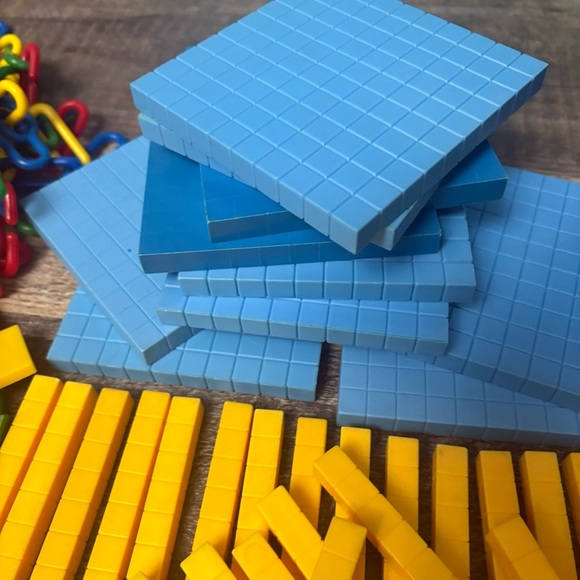 Math Manipulative Base Ten Counting Blocks, Plastic Geometric Tiles & Color Link - Picture 10 of 12